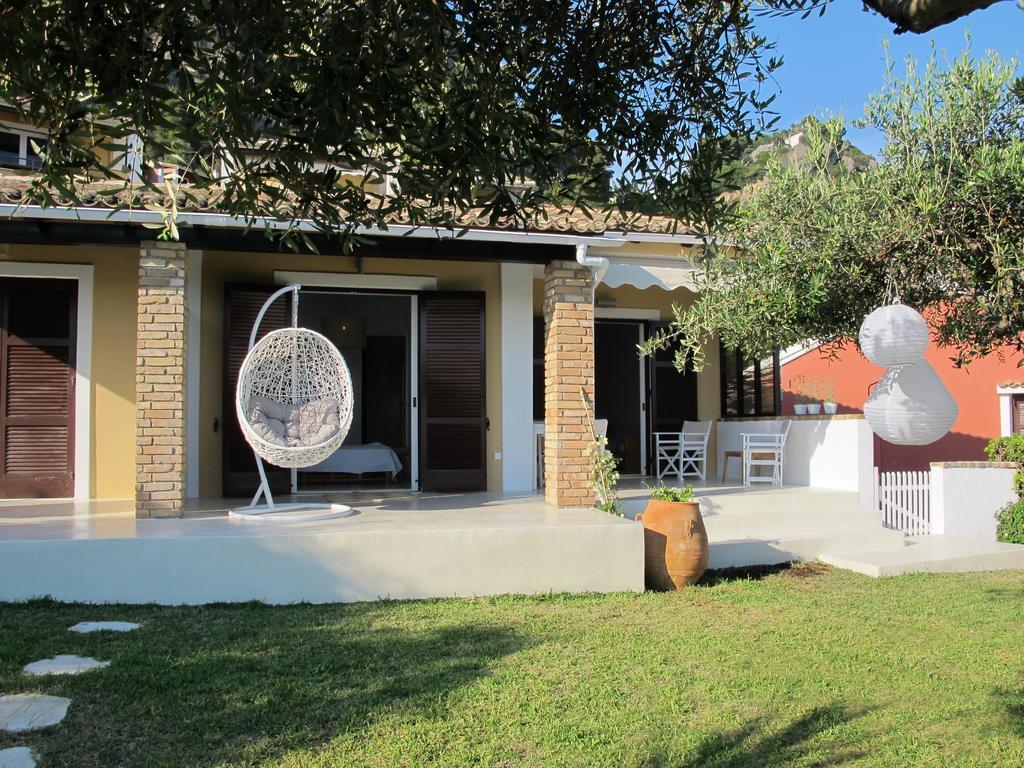 גליפאדה Seafront Calista Beach House With Garden מראה חיצוני תמונה