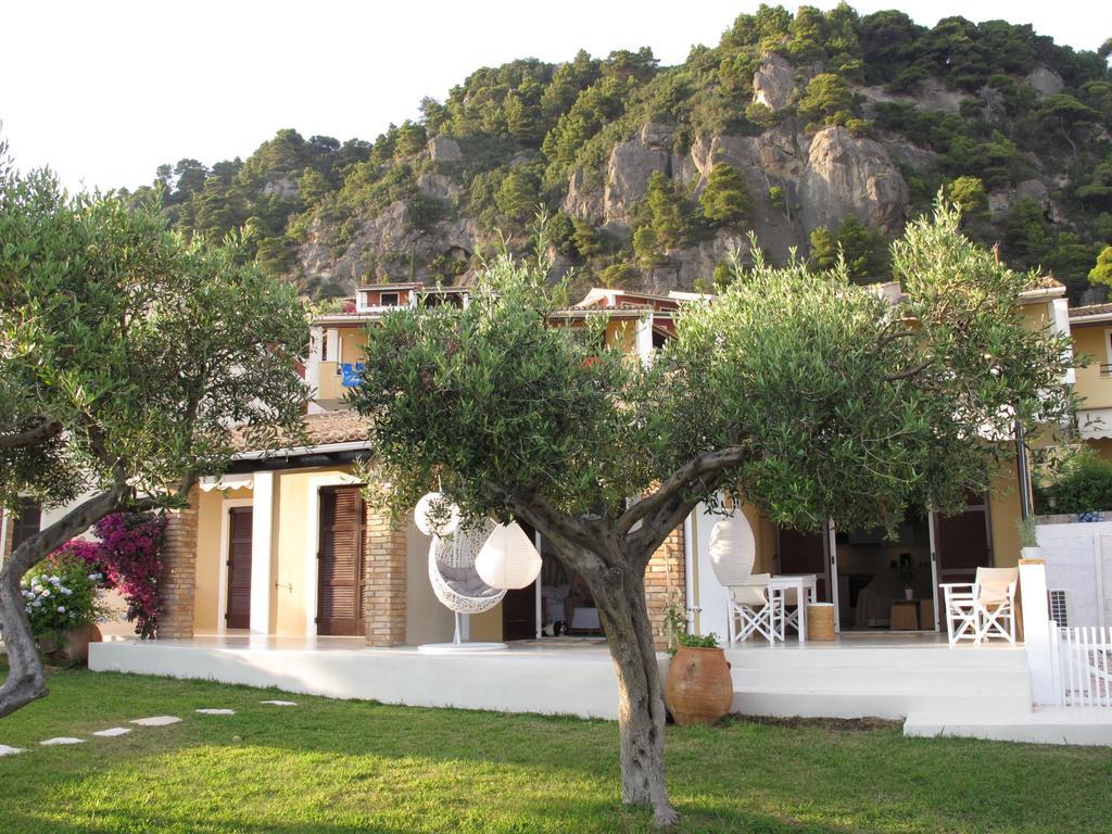 גליפאדה Seafront Calista Beach House With Garden מראה חיצוני תמונה