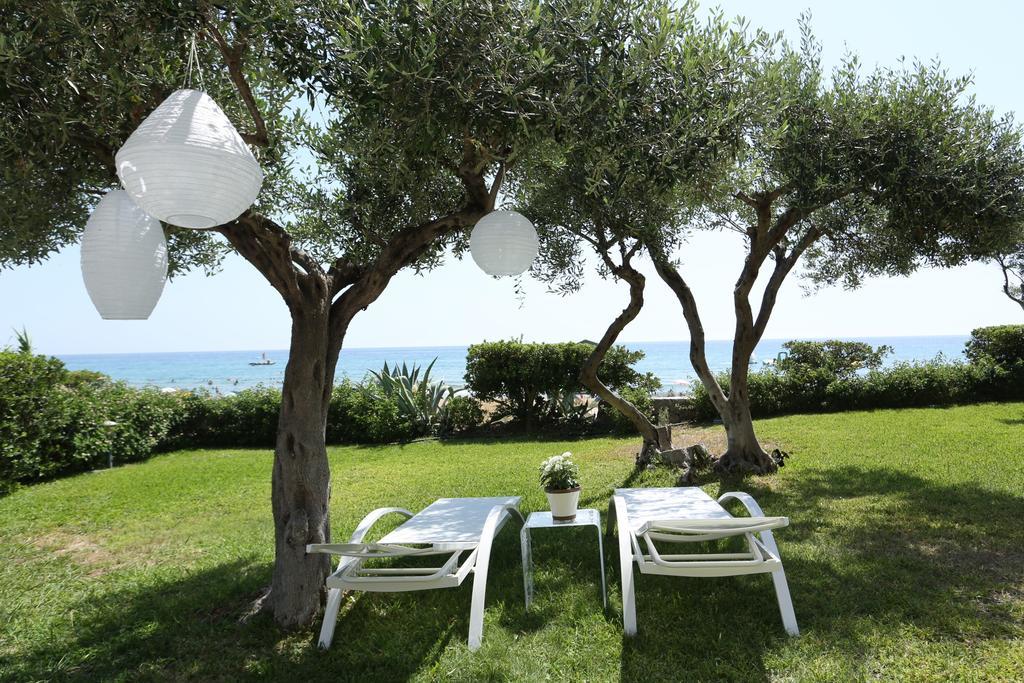 גליפאדה Seafront Calista Beach House With Garden מראה חיצוני תמונה