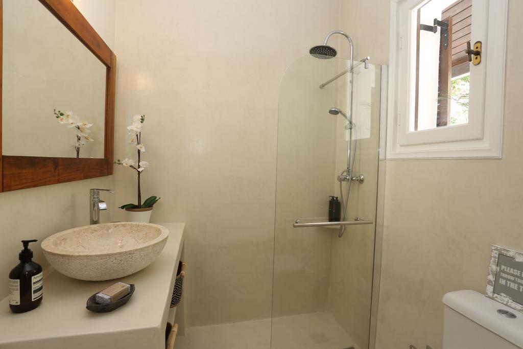 גליפאדה Seafront Calista Beach House With Garden מראה חיצוני תמונה